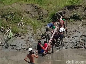 Begini Perjuangan Pegawai PLN Melistriki Pedalaman Papua