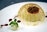 Chef Valentino Valtulina Suguhkan <i>Fettucine Porcini</i> dan <i>Osso Bucco</i> Klasik Italia