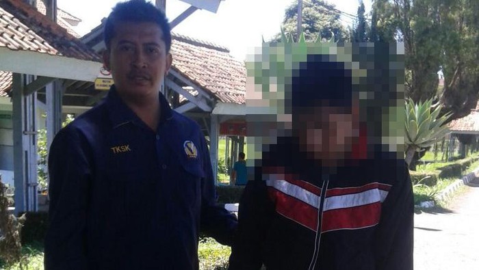 Diwarnai Kisah Haru, Dwi Pantang Menyerah Bebaskan Warga Desa dari Pemasungan