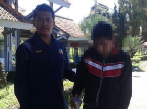 Diwarnai Kisah Haru, Dwi Pantang Menyerah Bebaskan Warga Desa dari Pemasungan