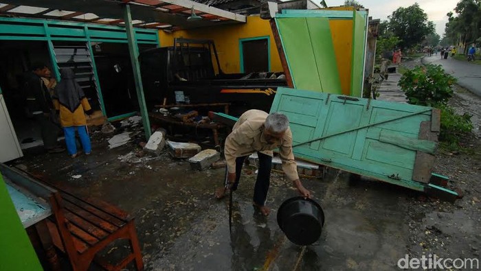 Puting Beliung Kembali Terjang Jombang, Puluhan Rumah Rusak