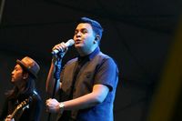 Tulus Buat Paduan Suara di Synchronize Fest
