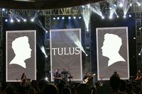 Tulus Buat Paduan Suara di Synchronize Fest