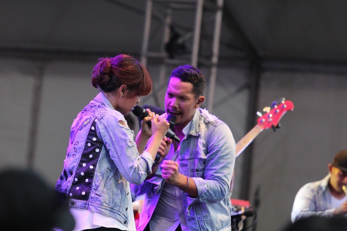 Maliq and DEssentials di Synchronize Fest.