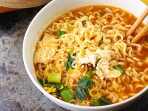 Menu Puasa ala Anak Kos dan Kisah Pesanan Makanan Tak Sesuai Tampilan