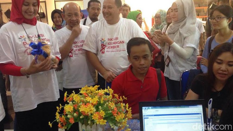 OJK Jatim Beri Batas Pembentukan TPAKD Tiap Daerah Akhir Desember OJK Jatim Beri Batas Pembentukan TPAKD Tiap Daerah Akhir Desember