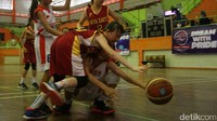 Kompetisi bola basket untuk Kelompok Umur (KU) 9 Tahun, KU 11 Tahun dan KU 13 tahun ini memperebutkan piala bergilir Ketua Umum KONI.