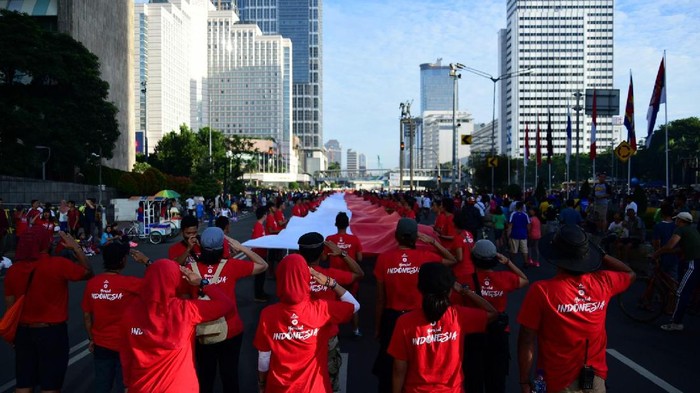 Aksa 7 Kibarkan Bendera Merah Putih 71 Meter di CFD Bundaran HI