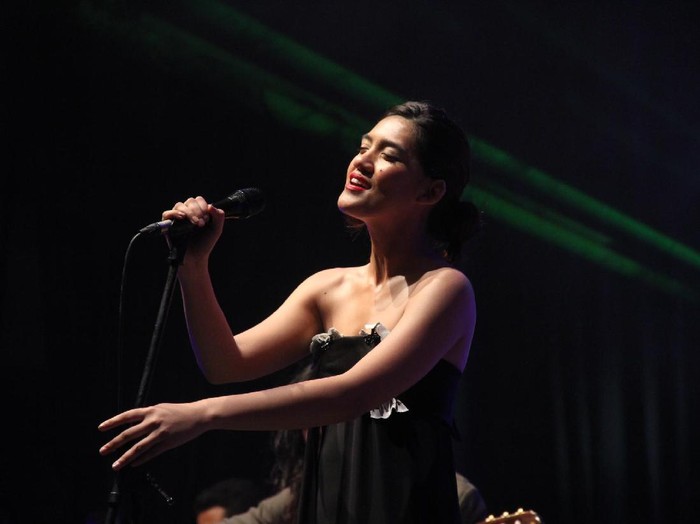 Monita Tahalea di Synchronize Festival 2016