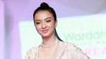 Gaya Raline Shah dengan Rambut Cepol Atas