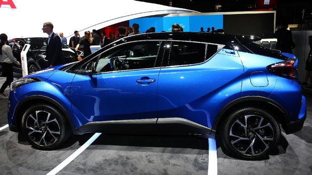 Toyota C-HR saat dipamerkan di Paris Motor Show 2016 lalu
