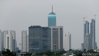 Jakarta menjadi kota yang paling banyak memiliki gedung setinggi 200 meter atau lebih.