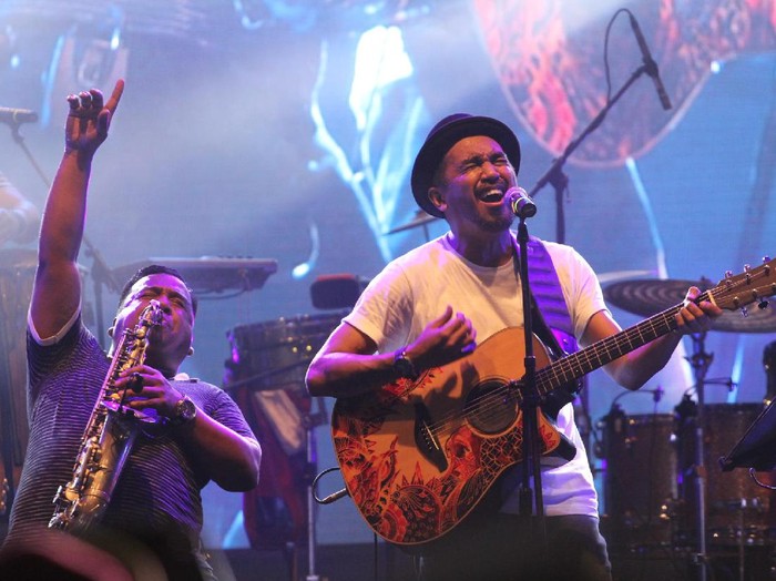 Glenn Fredly di Synchronize Fest.