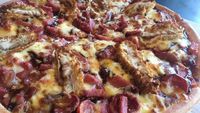 Sambut Halloween, Restoran Ini Sajikan Pizza dengan <i>Topping</i> Otak!
