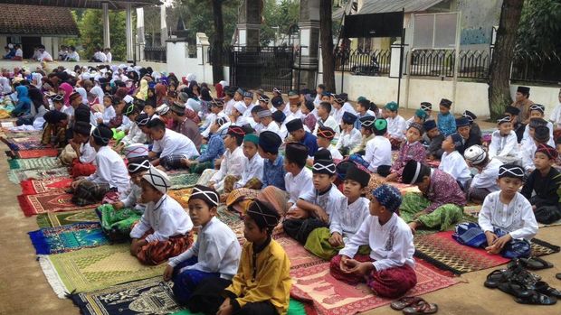 Sejak 2008, Pelajar Muslim di Purwakarta Diwajibkan Salat Duha