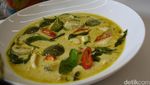 Belajar Bikin Deep Fried Gurame with Chili Sauce dan Tom Yum Pla Langsung Bersama Nyonya Pop