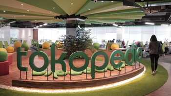 Kini, dengan nama besar yang sudah disandangnya sebagai salah satu startup lokal berlabel unicorn, William mengaku bahwa Tokopedia bisa menerima puluhan ribu lamaran tiap bulannya. Jika seorang William melamar Tokopedia sekarang, dipanggil interview pun tidak, kelakarnya berkaca pada fenomena tersebut. Saat ini, jumlah karyawan Tokopedia kabarnya berada di kisaran 1.800 orang. Foto: Detikcom