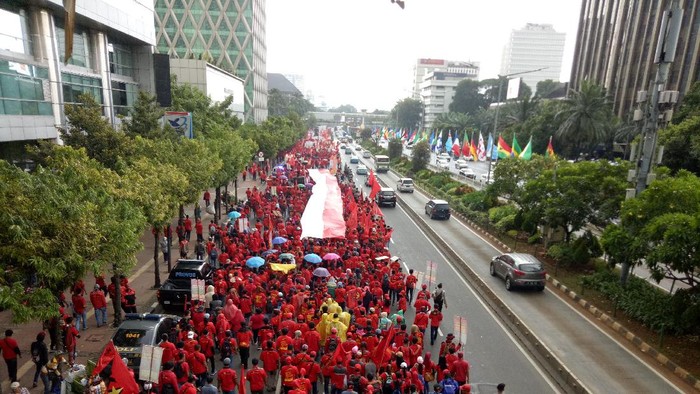 Soal Upah, Buruh Masih Tunggu Penetapan dari Bupati dan Wali Kota