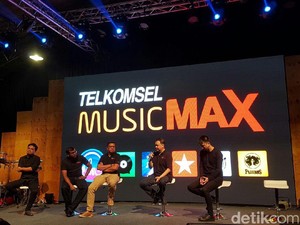Pengguna Ponsel Streaming Musik 2-3 Jam Tiap Hari