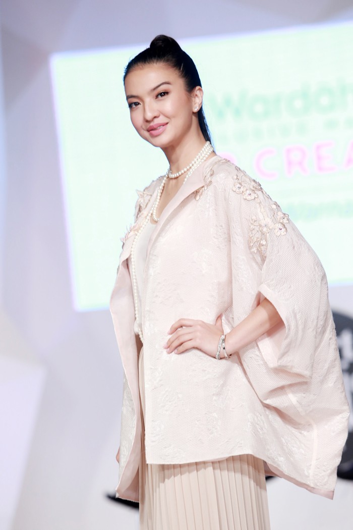 Raline Shah Akui Tak Ada Resolusi di 2017