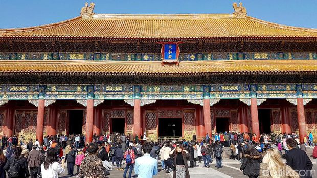 Kota Terlarag di Beijing tutup setelah merebaknya virus Corona. 