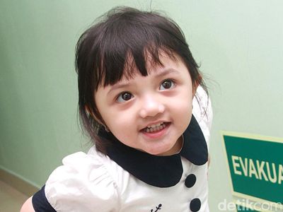 Punya Adik, Arsy Makin Ngegemesin!