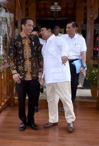 Keakraban Jokowi dengan Prabowo