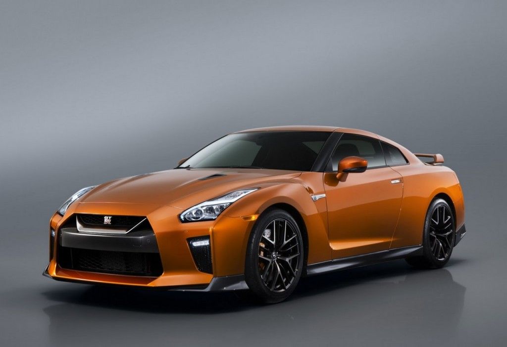 Nissan GT-R dijuluki Godzilla. 