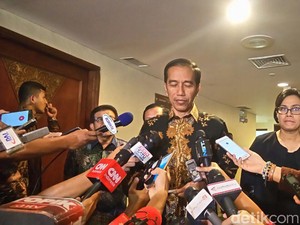 Ketika Jokowi Tambah Tabungan Anak Papua Rp 500.000