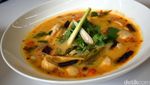 Belajar Bikin Deep Fried Gurame with Chili Sauce dan Tom Yum Pla Langsung Bersama Nyonya Pop