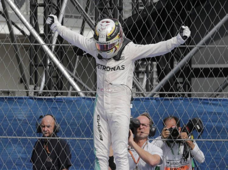 Hamilton Menangi GP Meksiko