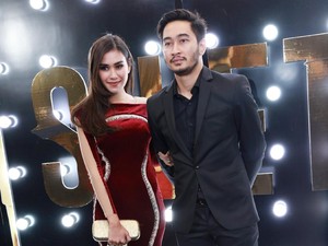 Ada Cincin di Jari Syahnaz, Sudah Dilamar Jeje?