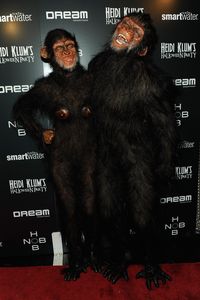 Foto: Kostum Halloween Tergila yang Pernah Dipakai Heidi Klum