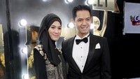 Mereka terlihat serasi dalam busana berwarna hitam. Pool/Ismail/detikFoto.