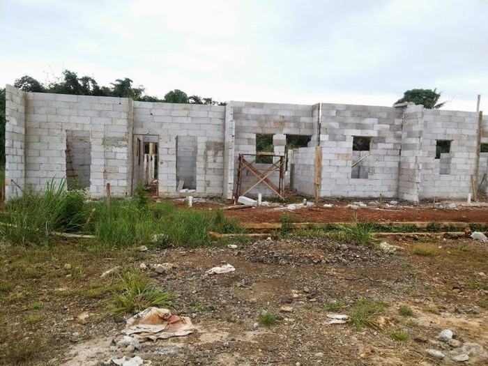Rumah Mangkrak Grand Mutiara