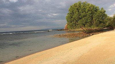 Foto Bangko Bangko, Satu Lagi Pantai Perawan di Lombok Barat