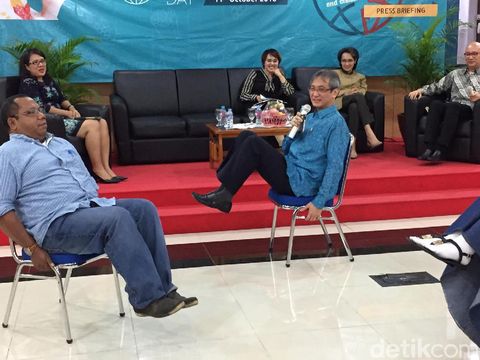 Terlalu Sibuk untuk Olahraga? Begini Cara Praktis 'Nge-gym' di Meja Kerja