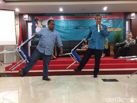 Terlalu Sibuk untuk Olahraga? Begini Cara Praktis 'Nge-gym' di Meja Kerja