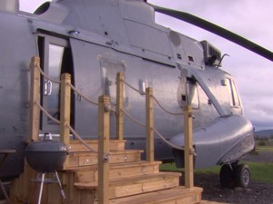 Tenda Sudah Mainstream, Begini Rasanya Rasanya Kemping di Helikopter