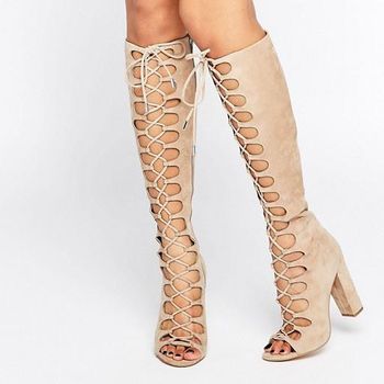 Boots Stylish yang Sesuai 5 Bentuk Kaki dan Betis