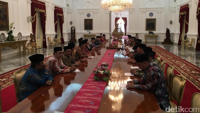 Bertemu Jokowi, Ketum Muhammadiyah: Kita Cari Jalan Terbaik