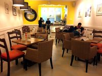 Frenchie: Menikmati <i>Escargot</i> dan <i>Sandwich</i> Daging Keju Berharga Ekonomis di Resto Prancis