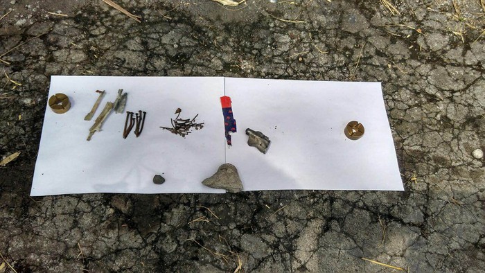 Ini Paku dan Material dari Benda Diduga Bom yang Terinjak Kerbau