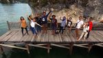 Batu Pensil Raksasa di Tengah Laut Raja Ampat