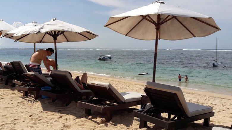 Ilustrasi Pantai Nusa Dua Bali Ilustrasi pantai di kawasan Nusa Dua, Bali