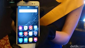 Prime 7S menjadi anggota keluarga baru seri ponsel Polytron untuk segmen smart luxury phone. Foto: detikINET/Rachmatunnisa