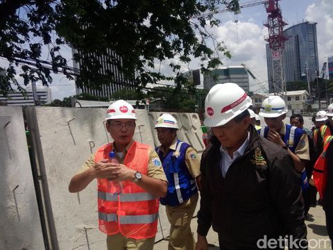  Kajati DKI Jakarta Sudung Situmorang melakukan pengecekan pengerjaan jalan layang Tendean-Ciledug, Selasa (1/11/2016) Description Kajati DKI Jakarta Sudung Situmorang melakukan pengecekan pengerjaan jalan layang Tendean-Ciledug, Selasa (1/11/2016) Photographer Muhammad Fida Ul Haq/detikcom Location jakarta Size 1100 X 825 Orientation Landscape Category News Image Source Detikcom Photo