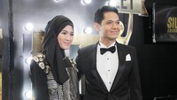 Selain itu adapula pasangan Dude Harlino dan Alyssa Soebandono. Pool/Ismail/detikFoto.