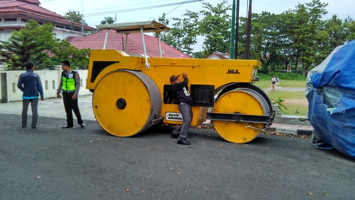 Sepeda Mininya Tergelincir, Bocah di Bantul Tewas Tergilas Stoom Walls