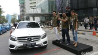 Hadir pula artis ibukota Richard Kyle dan Maria Selena.